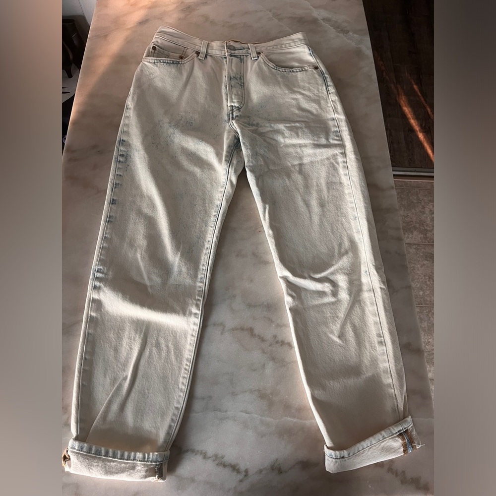 Levi 501 women’s size 28 jeans